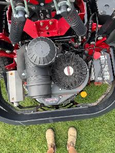 Used Toro 3000 series Z-Master Zero Turn - Photo 5