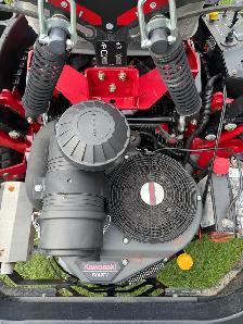 Used Toro 3000 series Z-Master Zero Turn - Photo 6