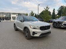 2026 Volvo XC40 Ultra Black Edition | Toit ouvrant | Navi | App - Photo 4
