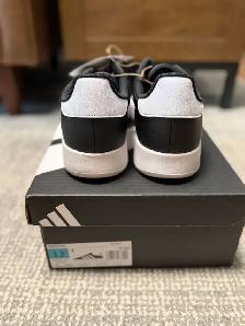 Adidas Barreda Brand New Never worn - Photo 2
