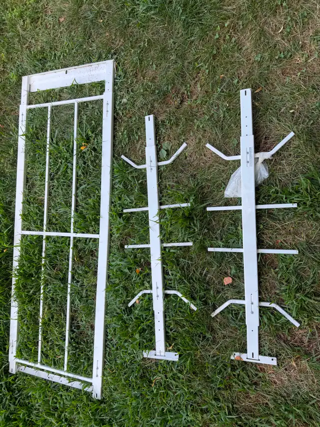 Barrière pour fenêtre sous-sol