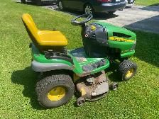 John Deere LA145 - Photo 2