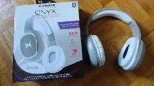 BRAND NEW BLUETOOTH HEADPHONE