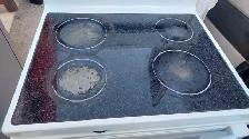 Stove - 30' GE Glass Top White - Used | Mega Sale - Photo 3