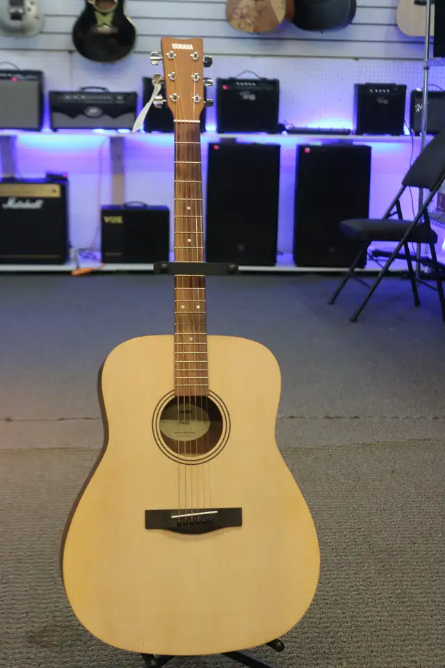 Yamaha F400 Traditional Western Acoustic Guitar-Natural-(#4403