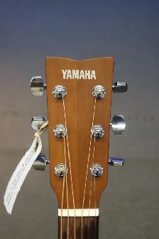 Yamaha F400 Traditional Western Acoustic Guitar-Natural-(#4403 - Photo 2