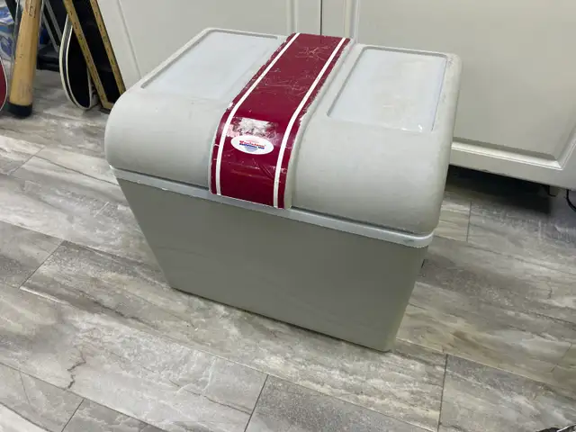 Koolatron 12V Cooler/Warmer 27L Gray