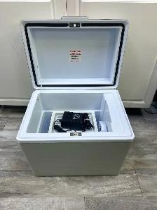 Koolatron 12V Cooler/Warmer 27L Gray - Photo 2