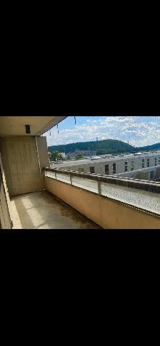 2 bedroom apartment with parking for rent - Photo 2