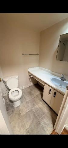 2 bedroom apartment with parking for rent - Photo 6