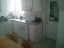 location near subway Unfurnished Room shared house - Photo 7