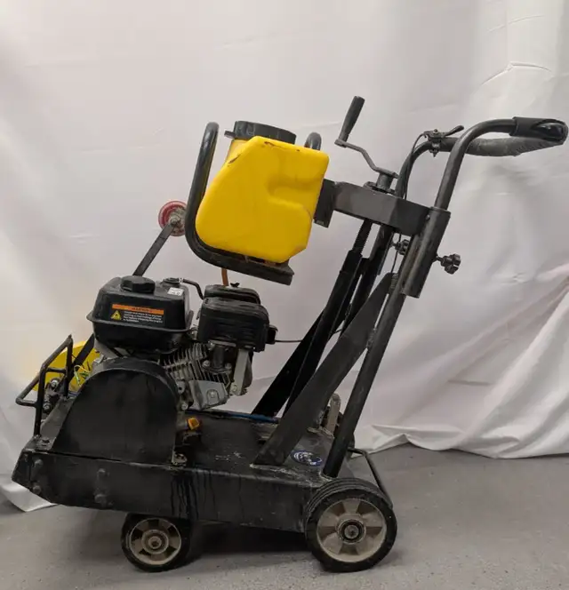 (B1968) Loncin Q350 Gas Powered Concrete Saw