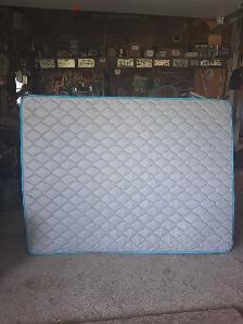 QUEEN MATTRESS