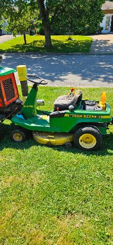 John Deere RX75 Riding Lawn Tractor