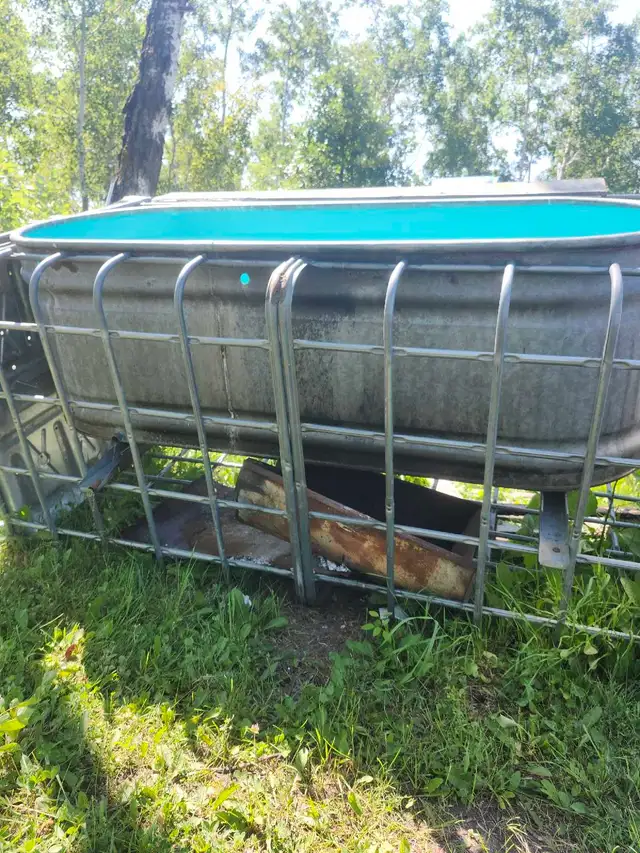 outdoor tub