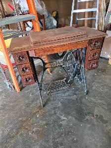 Treadle Singer