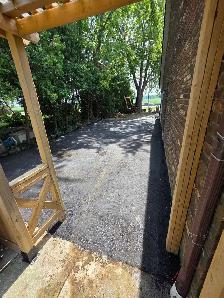Asphalt paving