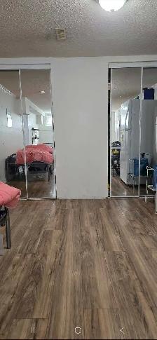 Shared basement room available for rent in Scarborough - Photo 2