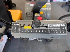 MTD Pro 24Inch Snowblower - Photo 2