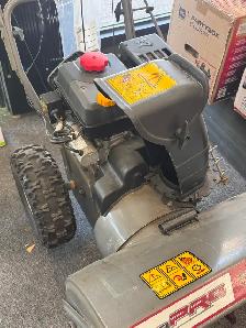 MTD Pro 24Inch Snowblower - Photo 3