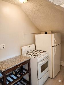 (Downtown) Lovely 1-Bedroom Apartment, Spacious & with Balcony! - Photo 2
