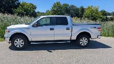 2011 Ford F-150 XLT Super Crew 4x4 – Low Kilometers - Photo 2