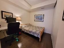 Large 2 Bdrm/2 Baths Condo For Rent @ 460 Adelaide / St Lawrence - Photo 6