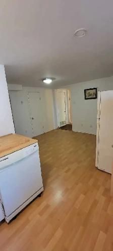Se Renta Sótano! completo ! Longueuil! - Photo 3