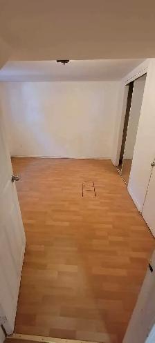 Amazing Opportunity: Complete Basement for Rent in LONGUEUIL! - Photo 8
