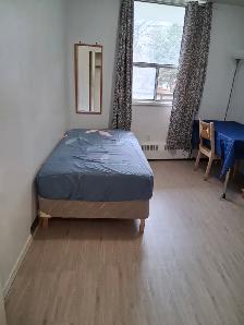 Apartment Room for Rent on Yonge Street  Close to Finch Subway