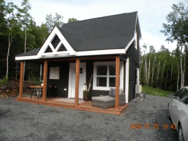 CHARMING NEW HOME WITH LAKE ACCESS & PRIVACY