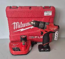 12V Milwaukee Drill With:2 Batteries,Charger & Case(29989274)
