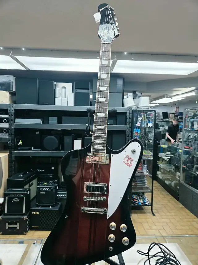 Guitare électrique Gibson   case