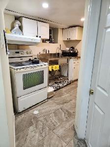 Room for rent-427 Lansdowne-@$560 - Photo 2