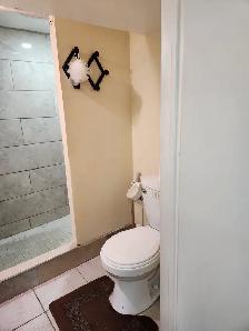 Room for rent-427 Lansdowne-@$560 - Photo 7