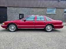 1994 Chevrolet Caprice Classic LS / V8 / RWD / 6 PASSENGERS Low - Photo 4