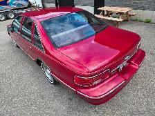 1994 Chevrolet Caprice Classic LS / V8 / RWD / 6 PASSENGERS Low - Photo 6