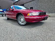 1994 Chevrolet Caprice Classic LS / V8 / RWD / 6 PASSENGERS Low - Photo 12