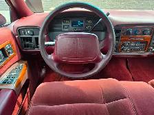 1994 Chevrolet Caprice Classic LS / V8 / RWD / 6 PASSENGERS Low - Photo 19