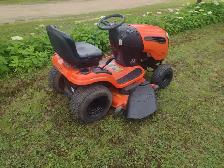 Tracteur a gazon ARIENS 22 hp 2 cylindres 46 '' de coupe - Photo 3