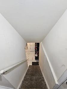 Basement Apartment Rent - Photo 10