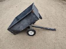 Remorque a bascule pour tracteur a gazon en bonne condition - Photo 2