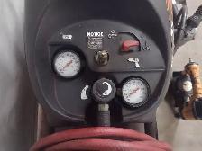 Compresseur portatif CAMPBELL HAUSFIELD 22 gallons avec hose - Photo 2
