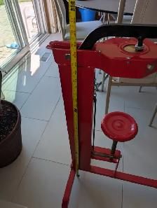 New heavy-duty floor wine bottle corker. - Photo 3