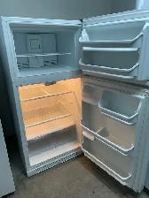Réfrigérateur blanc 28.5'' Frigidaire - Photo 2