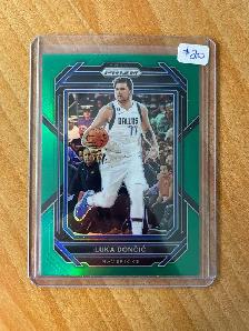 2022-23 Panini Prizm Prizms Green #196 Luka Doncic Mavericks