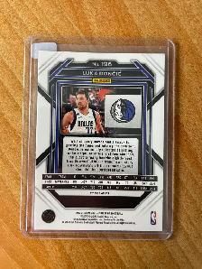 2022-23 Panini Prizm Prizms Green #196 Luka Doncic Mavericks - Photo 2