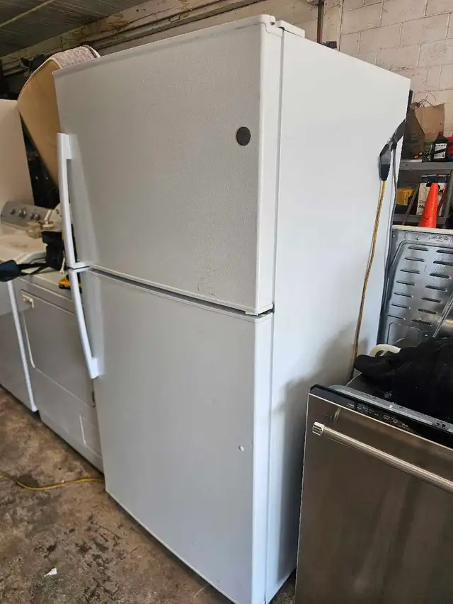 ge refrigerator like new