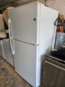 ge refrigerator like new