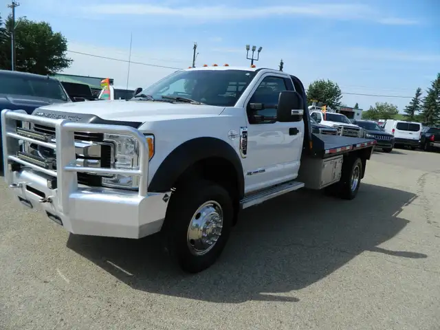 2017 Ford F 550 XLT 4X4 6.7/ DIESEL WITH 11FT FLAT DECK  ONLY 18